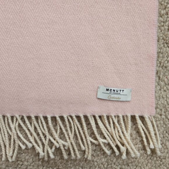 NWOT McNutt Cashmere Pink Herringbone Scarf Ireland - Picture 4 of 9
